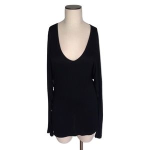 NWT Mags & Pye Black Scoop Neck Modern Tunic Top